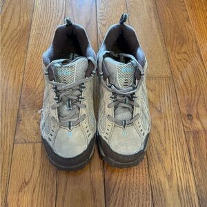 New Balance 645 Hiking Shoes